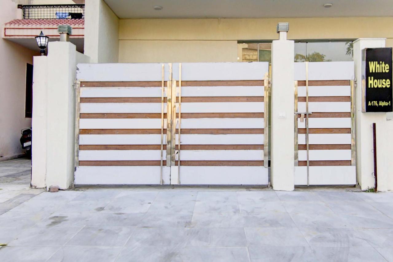 Oyo White House Otel Noida Dış mekan fotoğraf