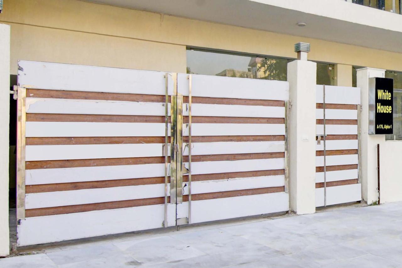 Oyo White House Otel Noida Dış mekan fotoğraf